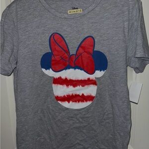 Minnie Mouse patriotic women’s T-shirt, size medium